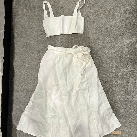 Reformation Palm Linen Two Piece in White, Size M - Picture 4 of 4